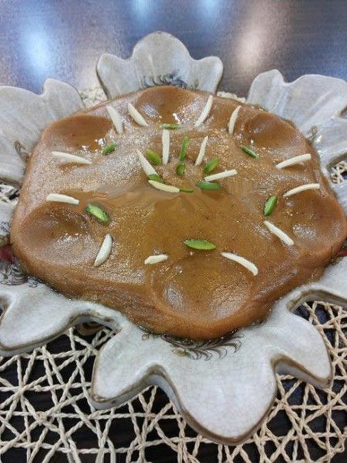 طرز تهیه حلوا شیر با روغن جامد