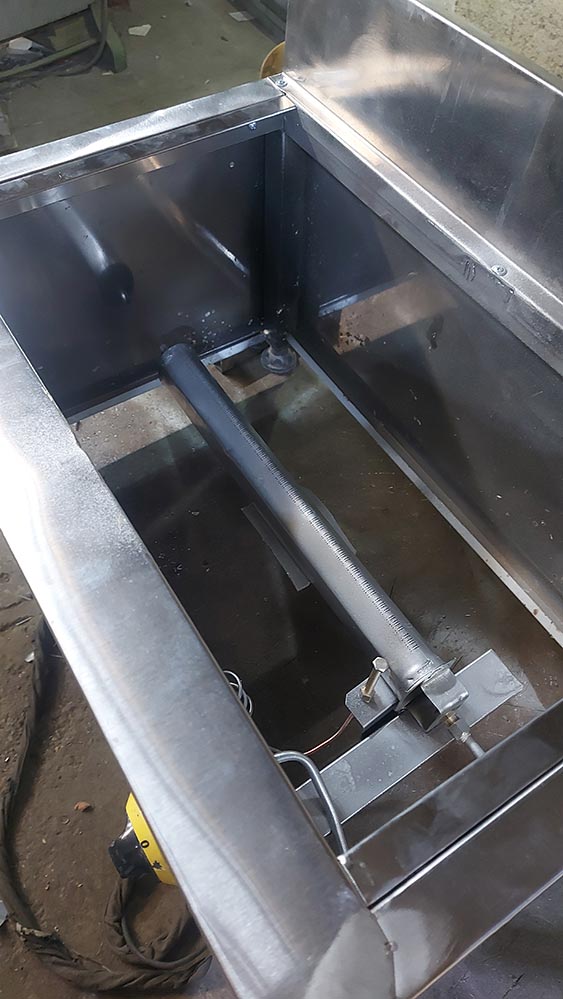 سرخ کن صنعتی دیوار