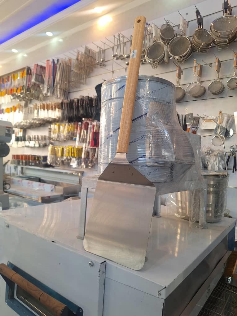 قیمت پارو پیتزا ایتالیایی قیمت پارو پیتزا ایتالیایی