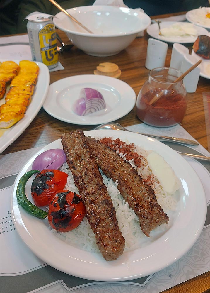 مرورهای amirkhiz restaurant چلوکبابی امیرخیز تبریز کرج