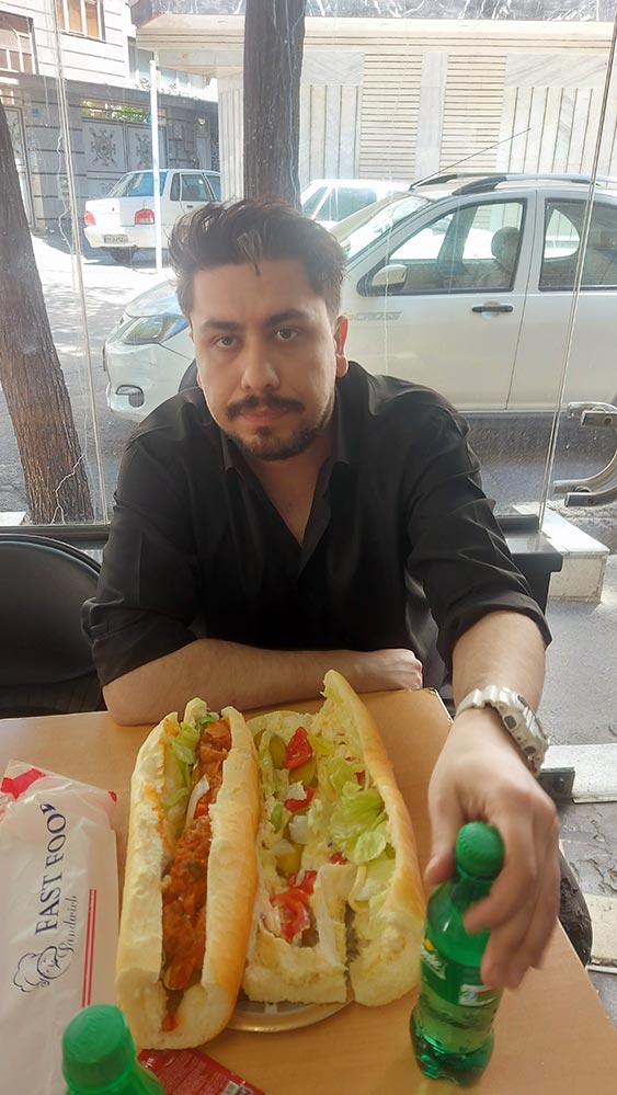 کلبه خوراک حبیب زادگان کلبه خوراک حبیب زادگان