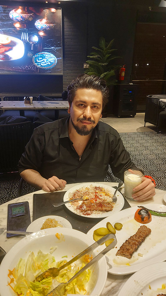 رستوران تک درخت تهران