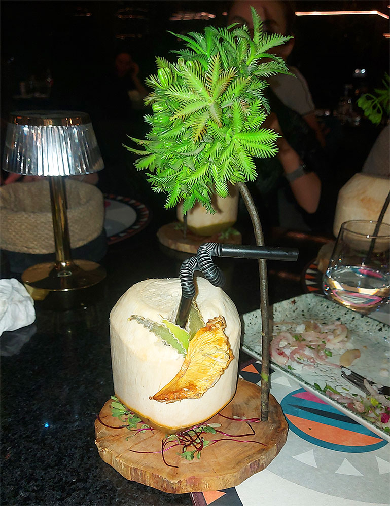 ادرس رستوران کاشی بیاض فرشته