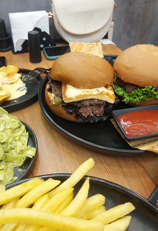 هالومی برگر هالومی برگر