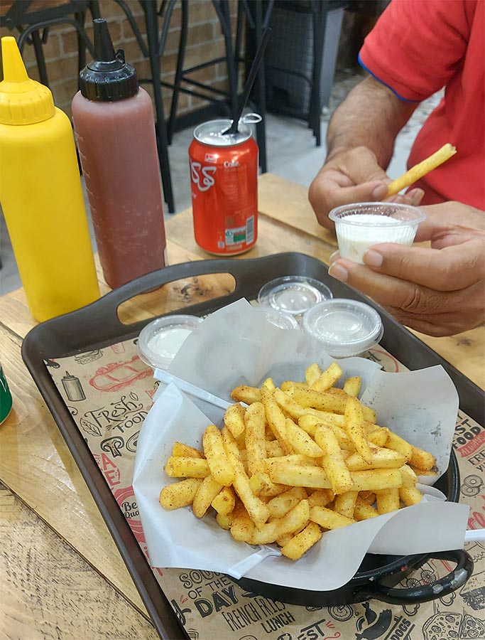 فست فود اسمش برگر