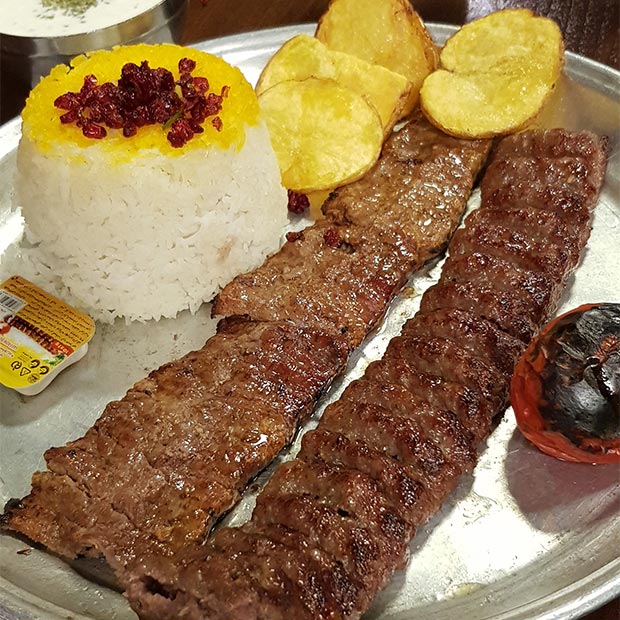 رستوران آویشو تهرانپارس