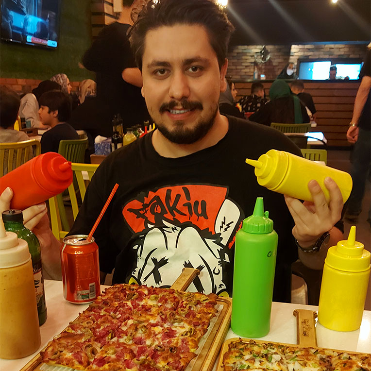 پیتزا فروشی ناخدا در تهران مرزداران