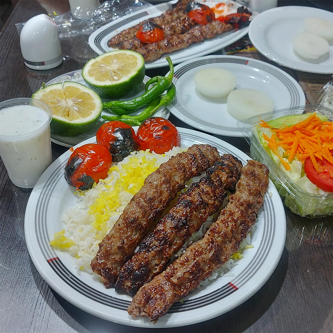 چلوکبابی امید نو در صادقیه تهران