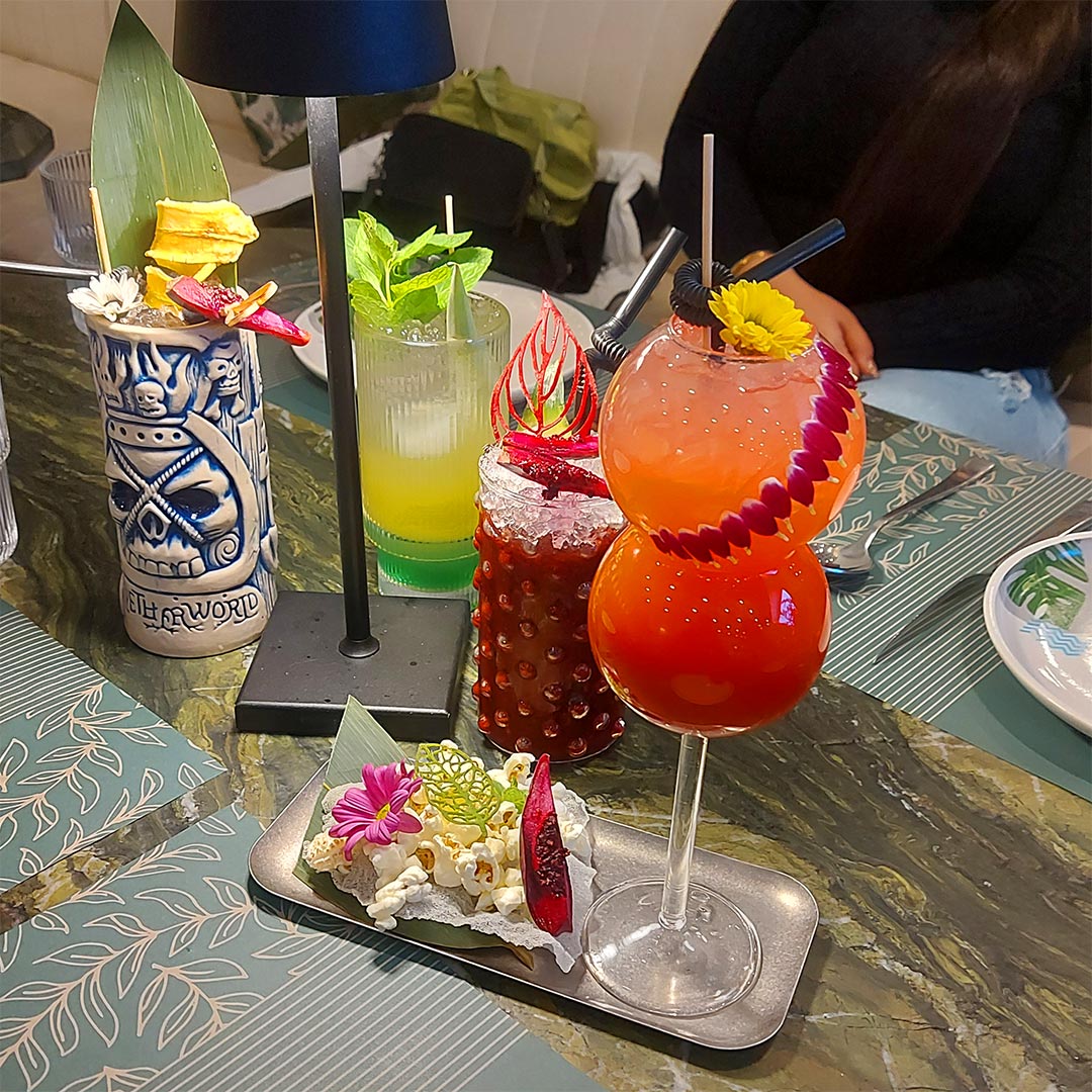 کافه رستوران هاوانا مهرشهر کرج با دکوراسیون کوبایی